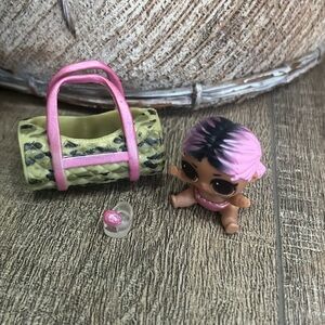 LOL Surprise Lils Makeover Series Glam Club Lil Jet Set Sis Q.T.